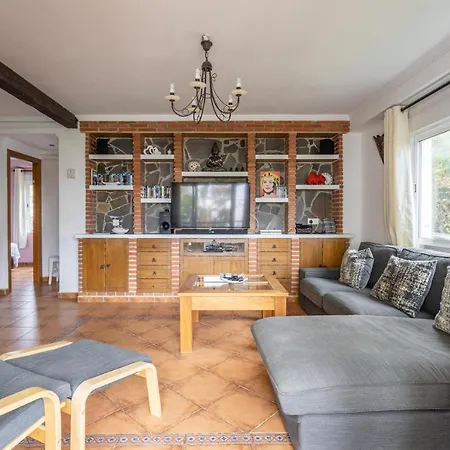 Two Bed Near Burriana Daire *
